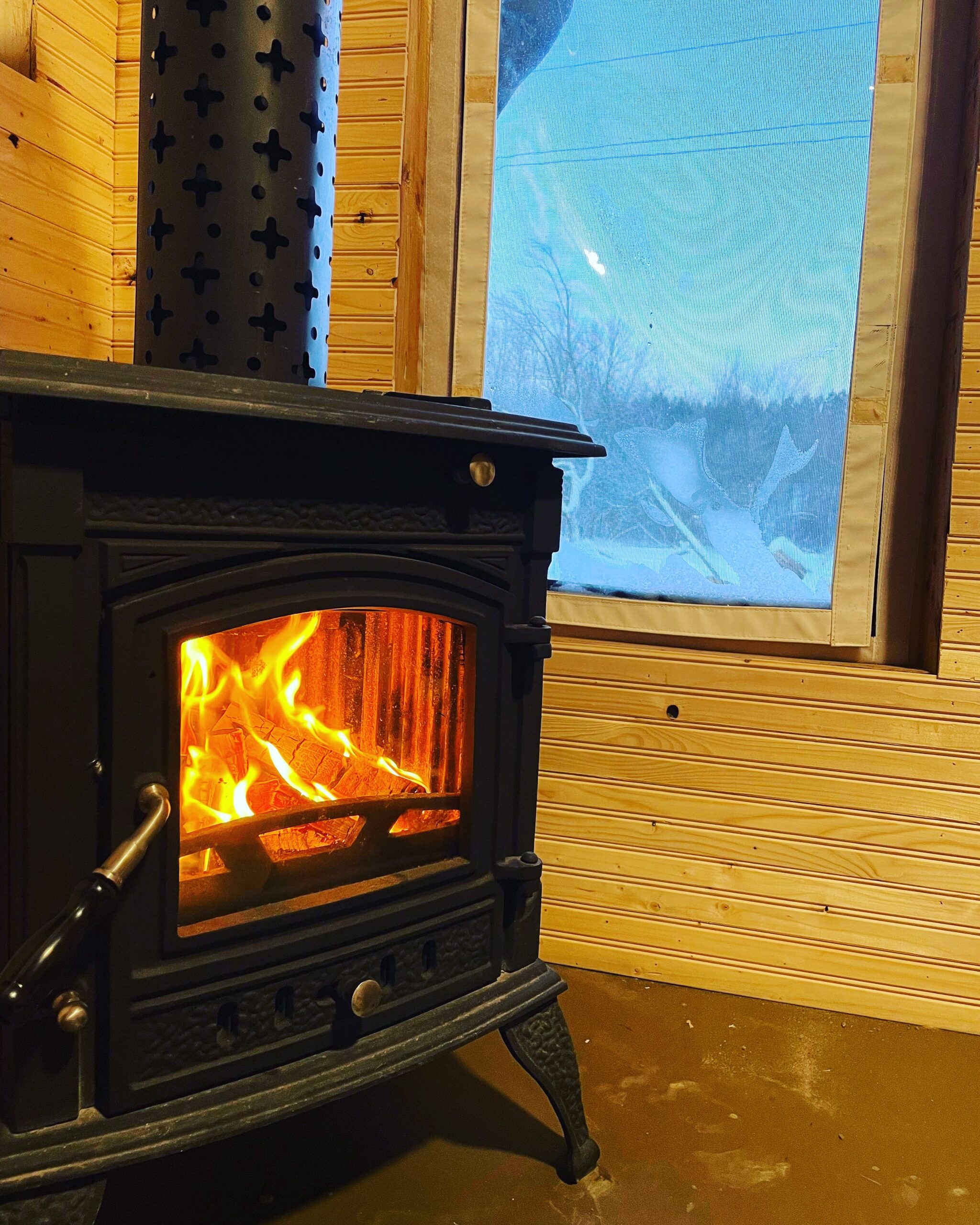 camping de l'ile- hiver- prêts-à-camper - hébergement- feu foyer